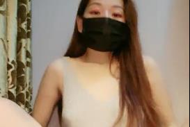 欲火难耐！清纯短发学妹浴室湿身自慰 粉嫩蜜穴高清特写镜头