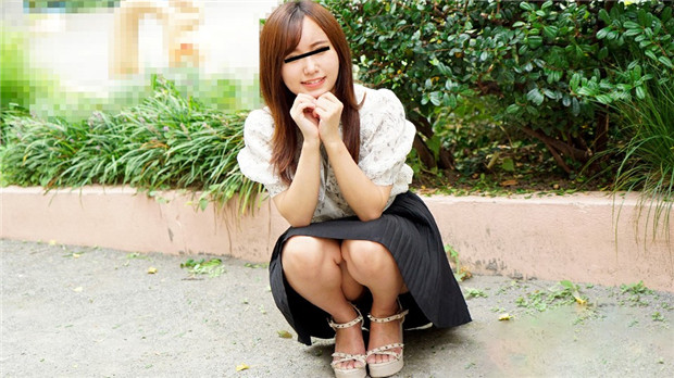 10musume 122323_01 欲求不满男友不知情！娇小可爱的白虎嫩穴粉臀娘私拍AV泄欲！