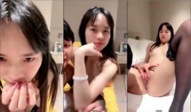 长发清纯女友白虎嫩穴玩不停，舌吻挑逗蝴蝶美鲍，无套狂插打桩机