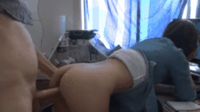 后入女同事，一停就急不可耐扭臀打人，外加销魂吮鸡巴！