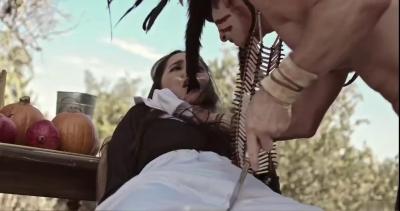 美籍家政妇惨遭土著酋长后入突袭