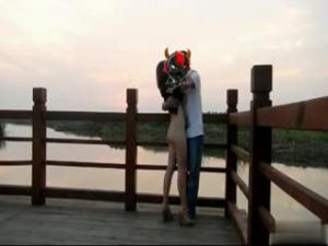 蜜月夫妻野外激情：按摩房、泳池、风景区，每个角落都是放纵战场！