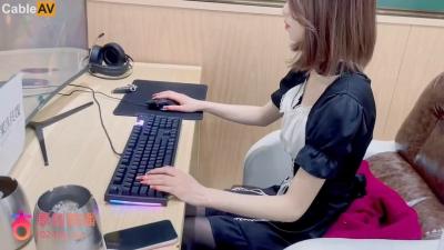 电竞女仆小桃的贴身陪玩服务，欲火焚身激情操作！