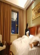 妹子太能撩！前戏谈心后戏热聊 奶子屁股全摸遍 口交深喉坐莲骑乘高潮不断