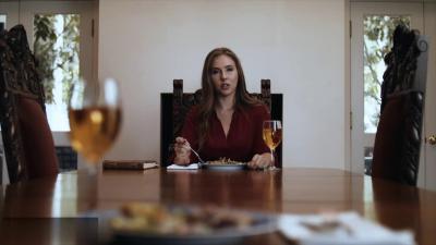 新婚人妻亲自指导19岁金发巨乳小情人 开发老公最爱的敏感带玩法