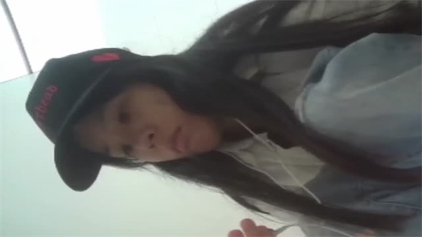 电子厂泄露！正面全景靓妹紧身连体裙，裙下风光无限诱惑